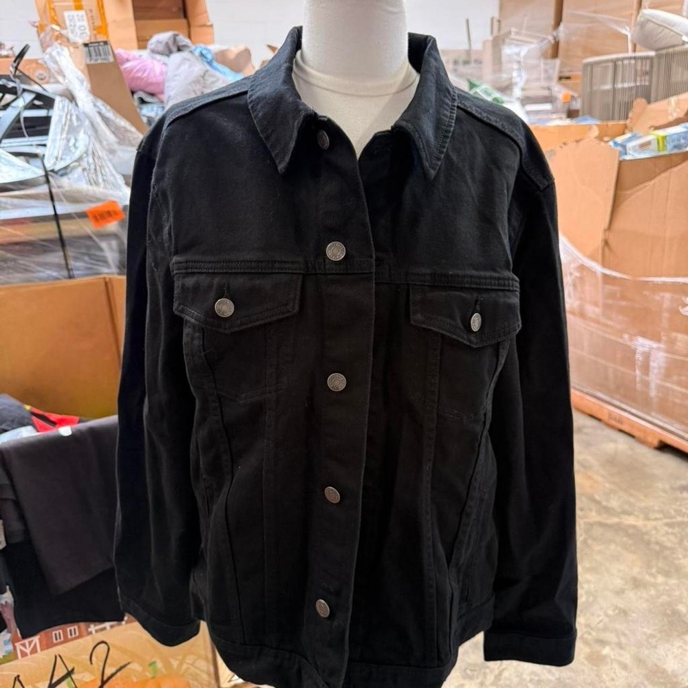 Amazon Essentials black denim jacket‎